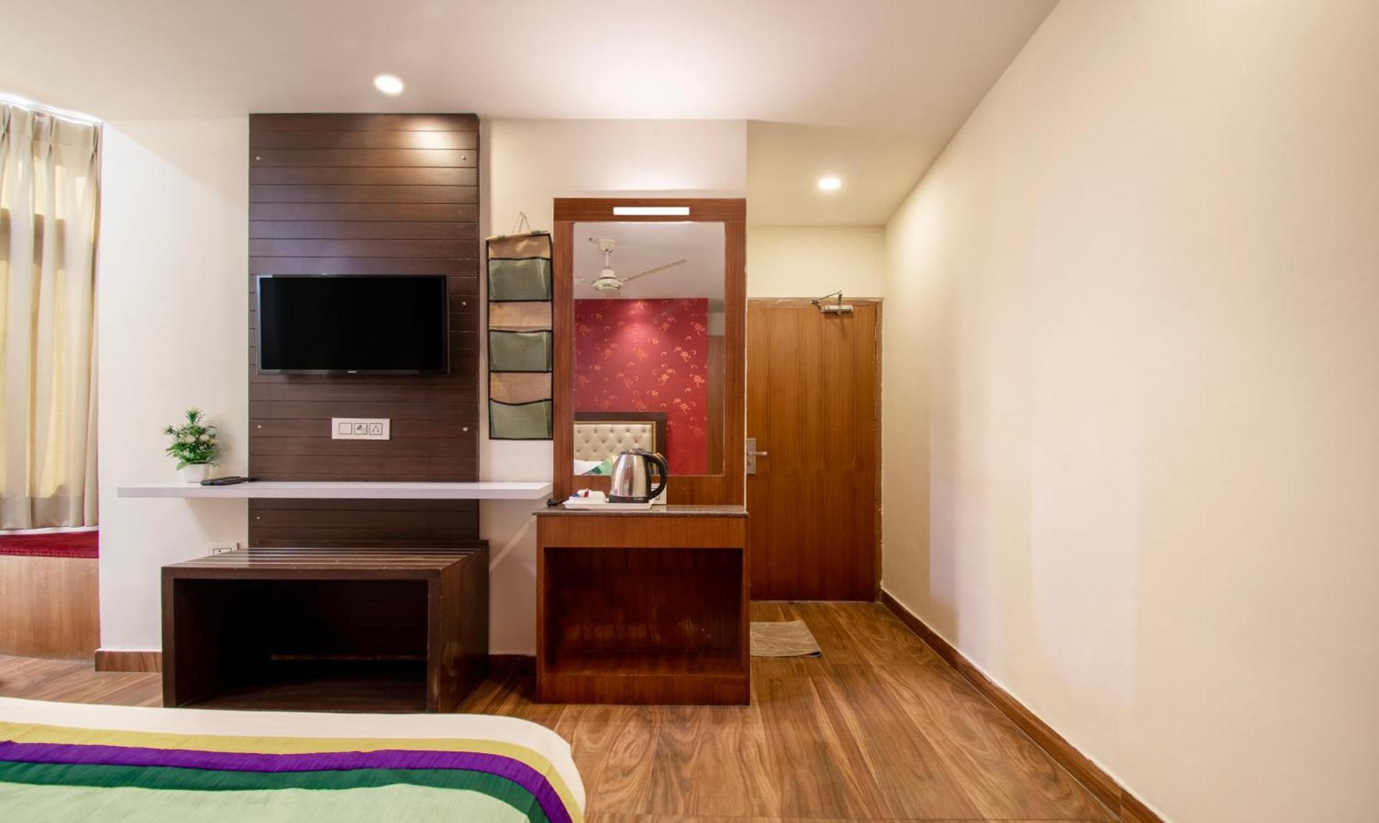 Ambika Residency, Near Hidimba Devi Temple Hotel Manali  Exterior photo